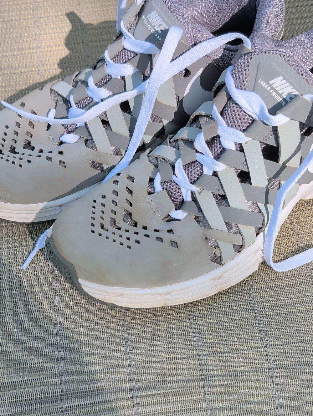 Nike Lunar Fingertrap TR Shoes Gray White Running Sneakers Men's 8.5